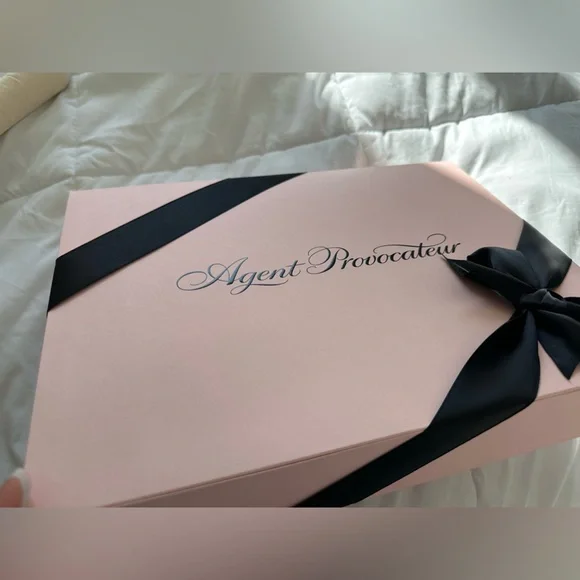 NWT Agent Provocateur 100% Silk Darina Dressing Gown Black Robe Luxury Lingerie - Picture 8 of 17